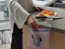 Load image into Gallery viewer, EASY STICK-ON DISPOSABLE TRASH BAG FOR CAR OFFICE KITCHEN BATHROOM
